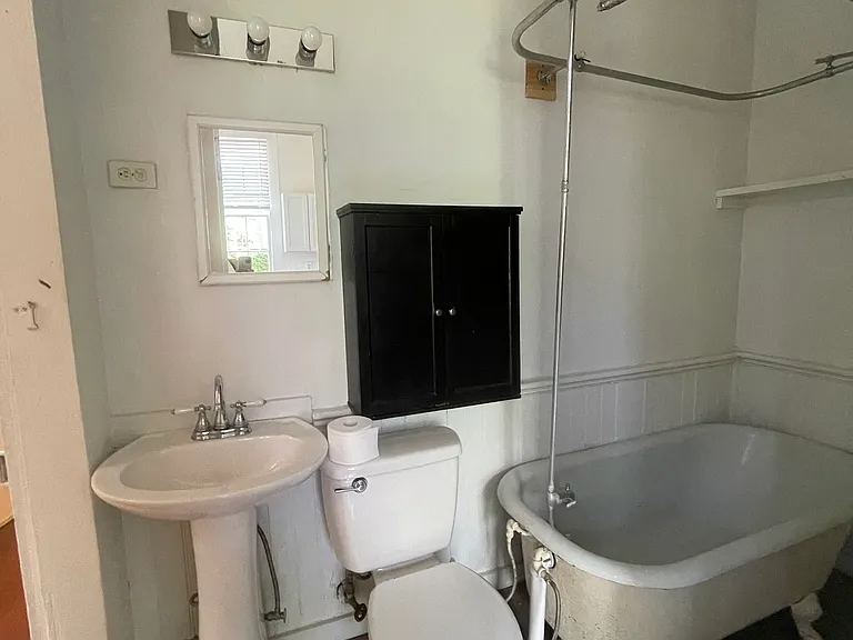 4907 Camp St #B — Photo 6