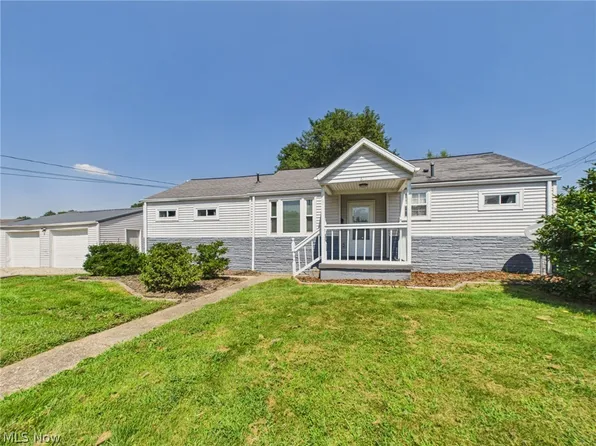 611 21st St, Vienna, WV 26105