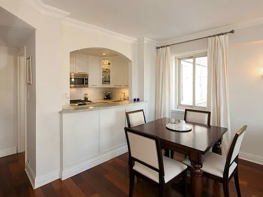 Sold by Sotheby's International Realty | media 11