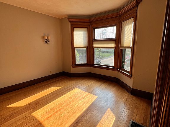 3rd image of 33 Granger Pl #1