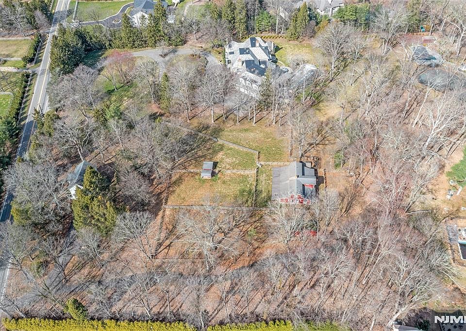 1st image of 98 E Saddle River Rd