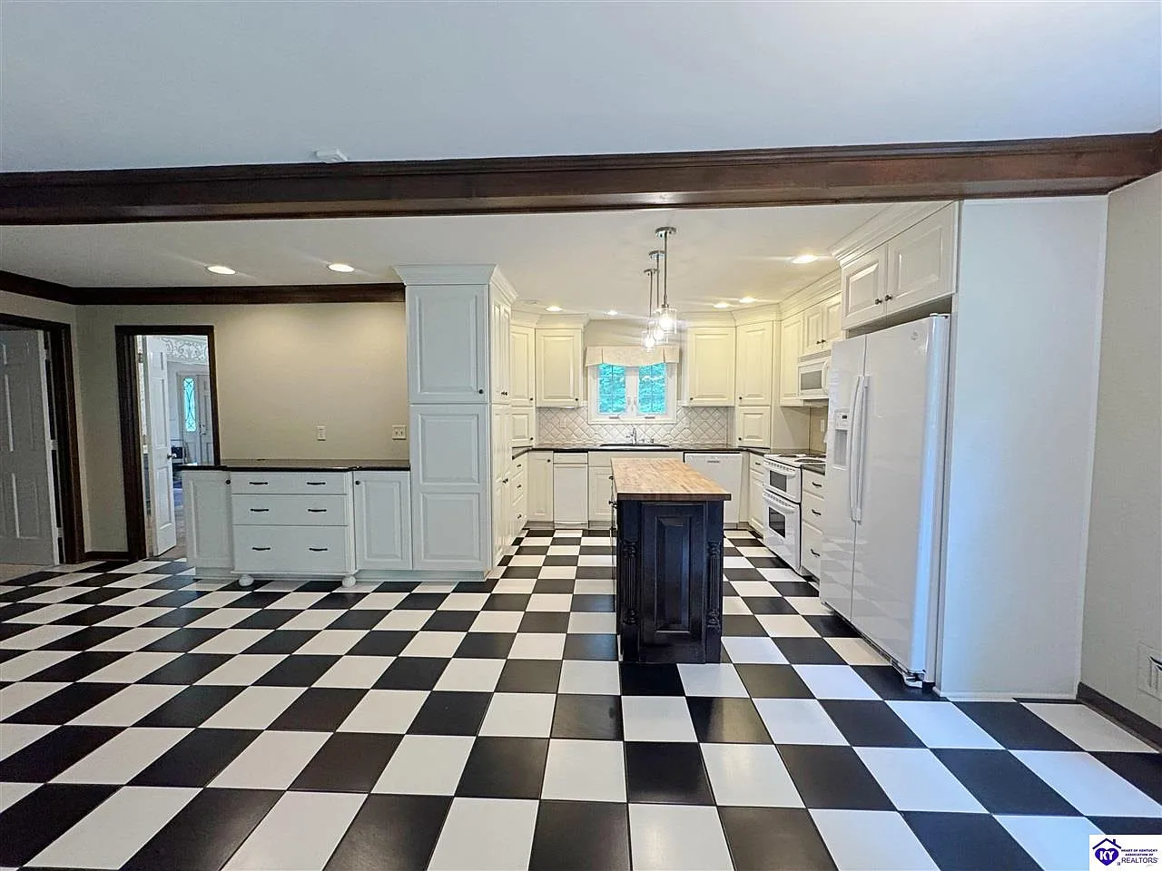 717 Sunrise Lane - 1 — Photo 4
