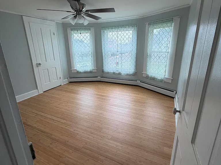 445 Main St — Photo 5