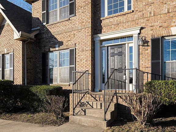 4th image of 129 Dartmoore Dr