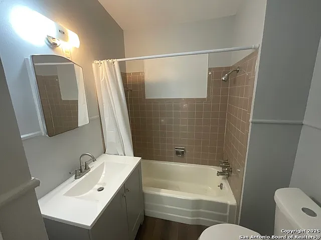 207 Pinehurst Blvd — Photo 7