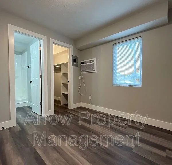 887 N 26th St #24 — Photo 3