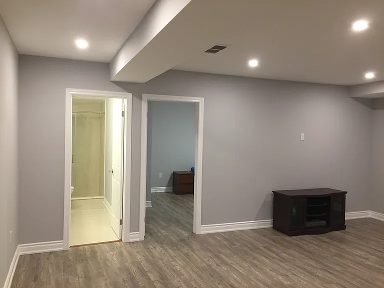 1531 Horseshoe Cres #1 — Photo 11