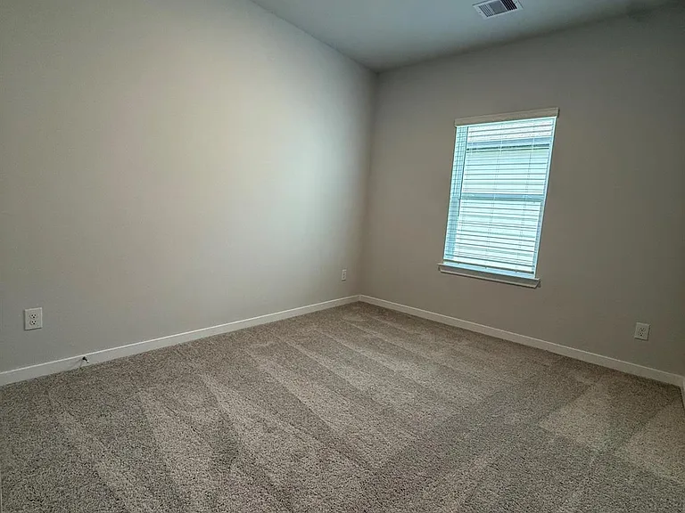 4018 Windy Whisper Dr — Photo 18