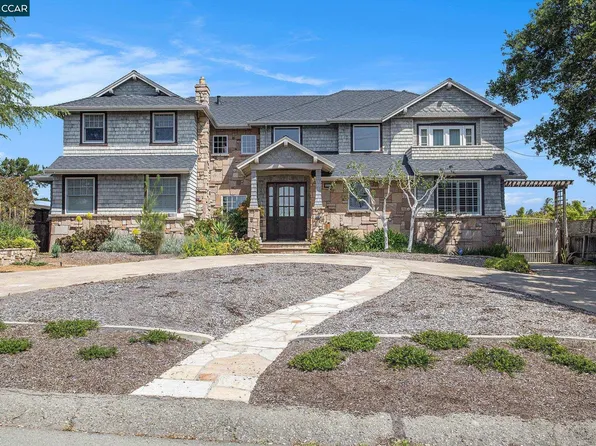 18047 Reamer Rd, Castro Valley, CA 94546