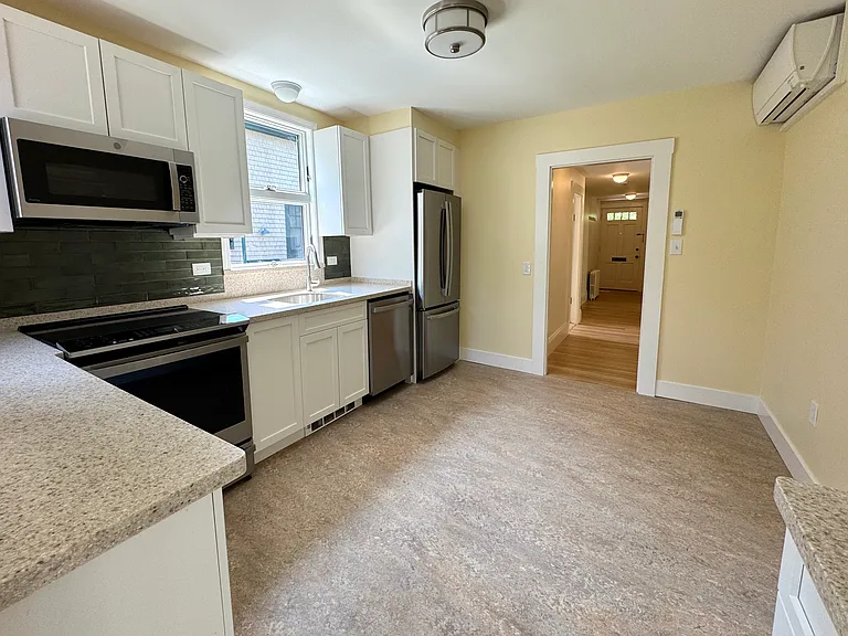 128 Pearl St #126 — Photo 3