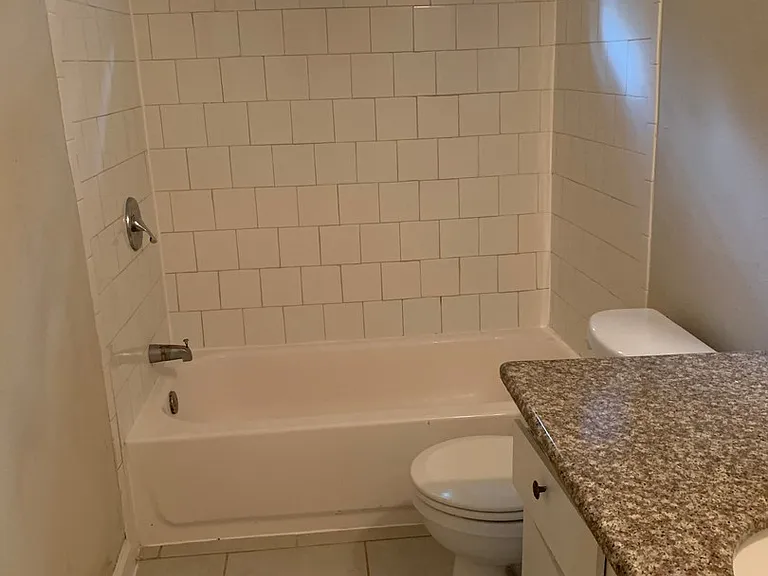 6519 Sloan St #4 — Photo 8