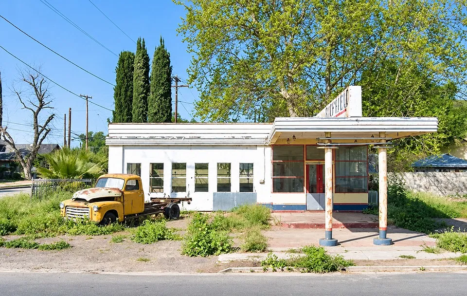 32803 Sierra Dr