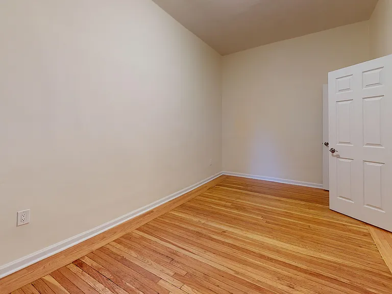 605 W 170th St #1G — Photo 4
