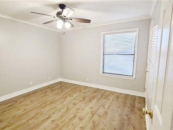2nd image of 1415 Voltaire Dr