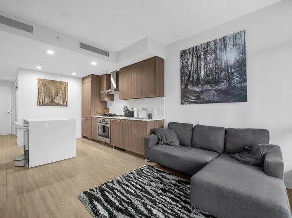 2351 Beta Ave #1805, Burnaby, BC V5C 5L7