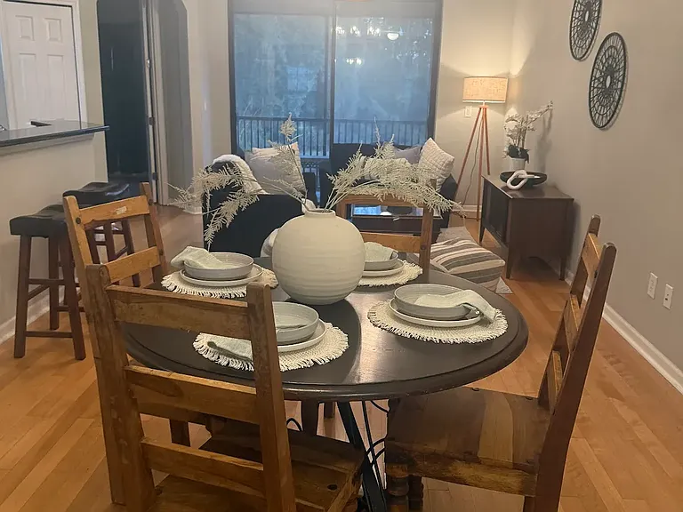 455 La Travesia Flora St #202 — Photo 5