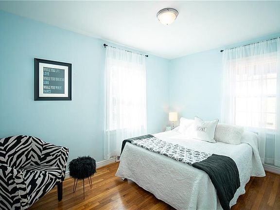 4th image of 4817 Augusta Ave