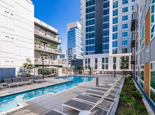 550 E Brooklyn Village Ave #605, Charlotte, NC 28202