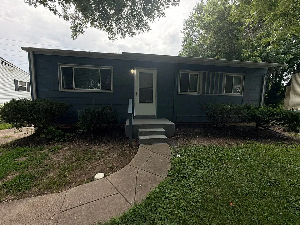 1239 Congress Ave