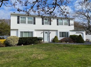 189 Tarpon Ave, Medford, NY 11763