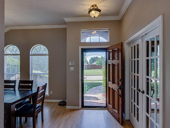3rd image of 3209 Lochwood Dr