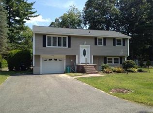 16 Williams St, Salem, NH 03079