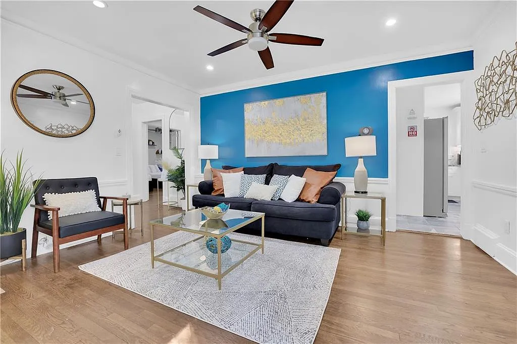 3 bed, 2.0 bath, 1285 sqft, $5,500 — Photo 2