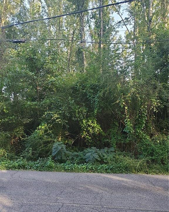 1st image of 1050 Greenmor Dr