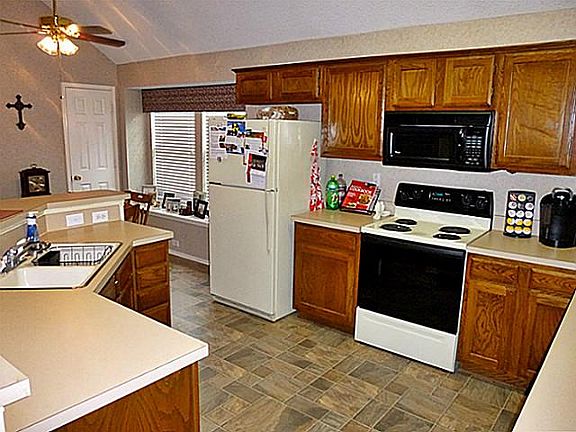 4th image of 12417 Alexandria Dr