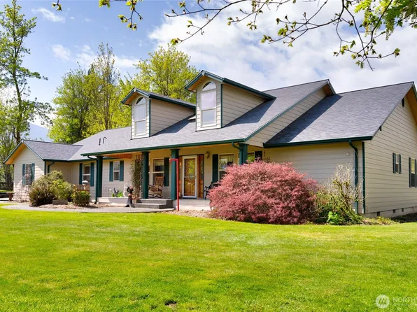 7492 Russell Road, Concrete, WA 98237