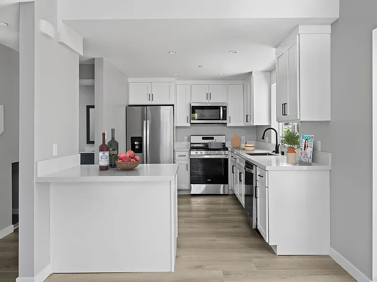 11344 Hatteras St #F12 — Photo 3