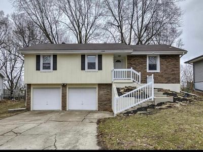 9843 N Holmes St, Kansas City, MO, 64155