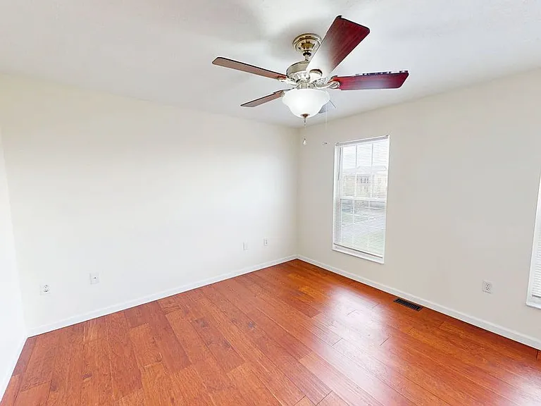 5288 Royal Arch Cascade Dr — Photo 15