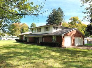 3212 Plank Rd, New castle, PA 16105