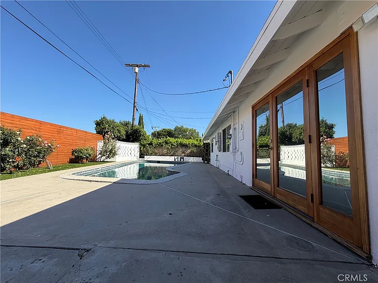 22627 Enadia Way — Photo 32