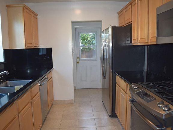 5th image of 2541 Tilden Ave