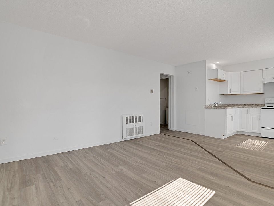 Courtyard on Willamette Apartments 2625 E Willamette Ave Colorado