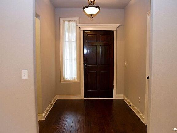 4th image of 1302 S 14th Pl