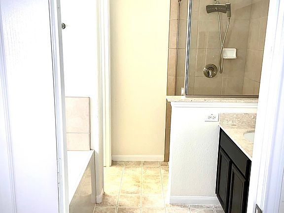 4th image of 6610A Atlasridge Dr
