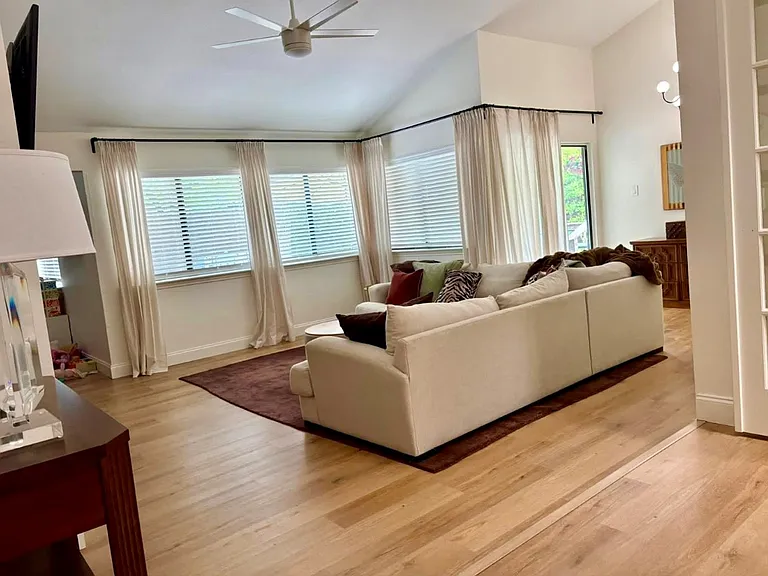 3216 Fairview Dr — Photo 7