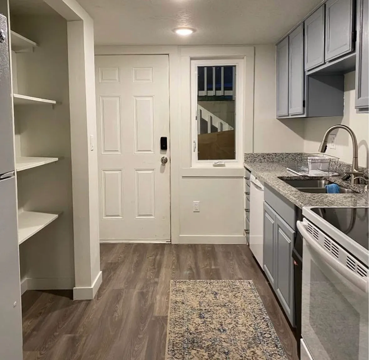 2 bed, 1200 sqft, $1,350 — Photo 4