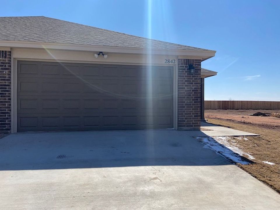 1st image of 2842 Melissa Ln