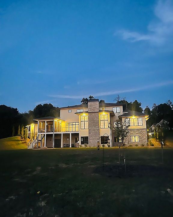 2nd image of 1145 Mountain Vista Dr #21