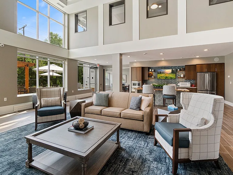 Oaks Landing 55+ Apartments — Photo 4