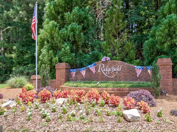 1906 Ridgefield Dr, Peachtree City, GA 30269