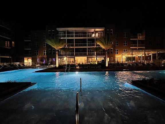 Enjoy the luxury lifestyle, close to everything