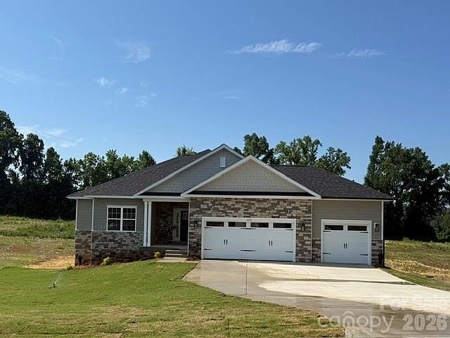 1st image of 1255 Gardenia Dr #40