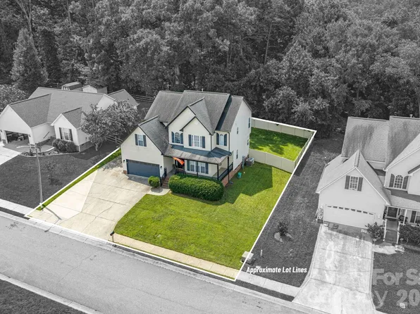 908 Carole Summey Dr, Dallas, NC 28034
