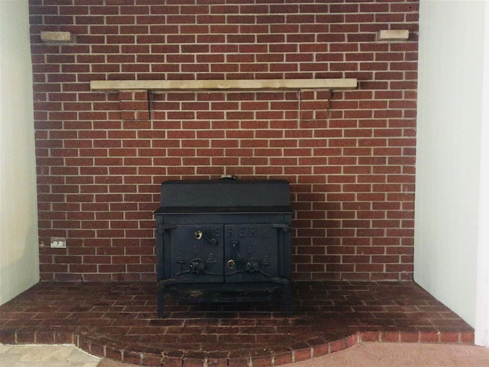 2nd image of 109 Hancock St