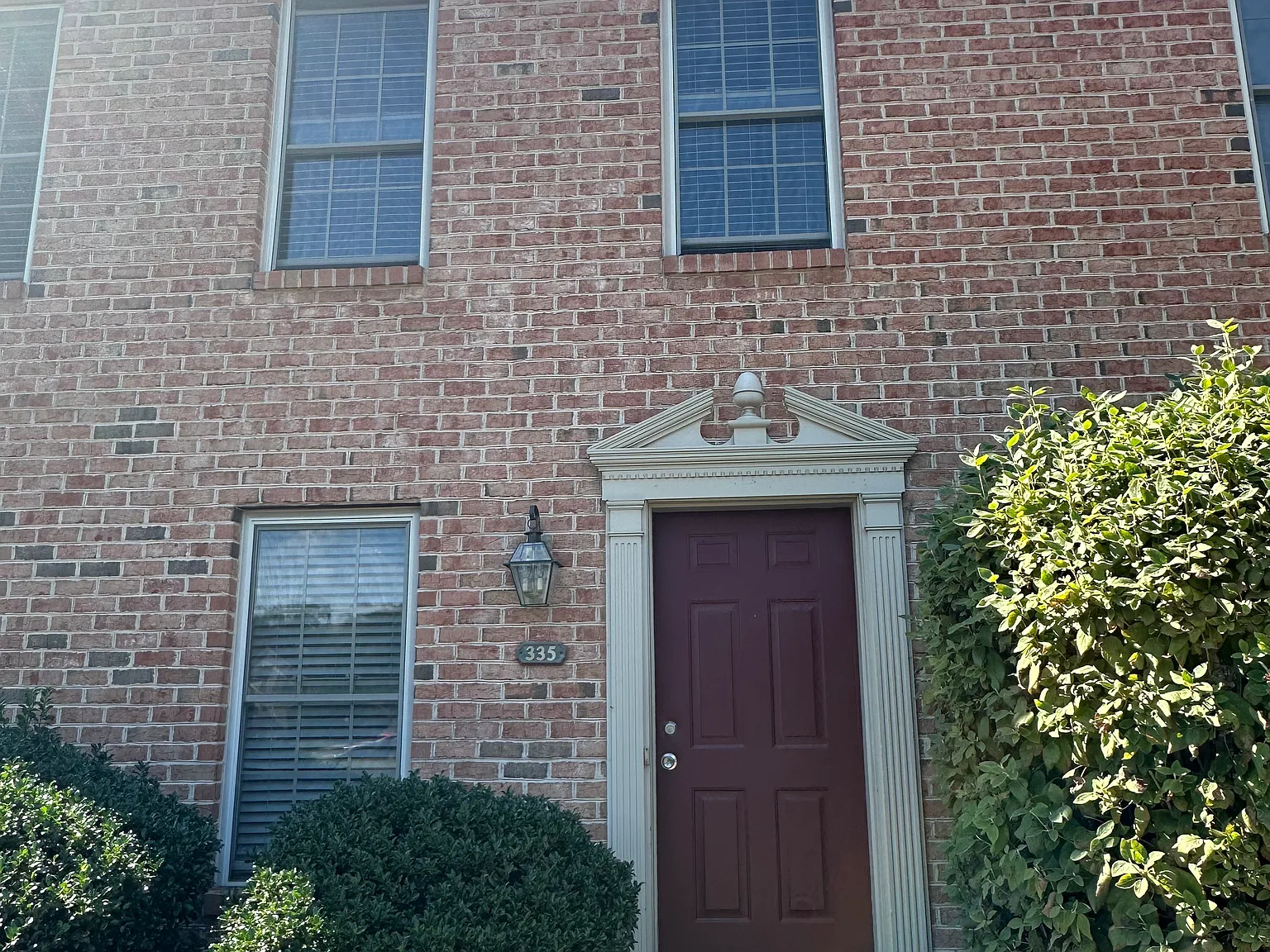 335 Stonehedge Ln — Photo 1